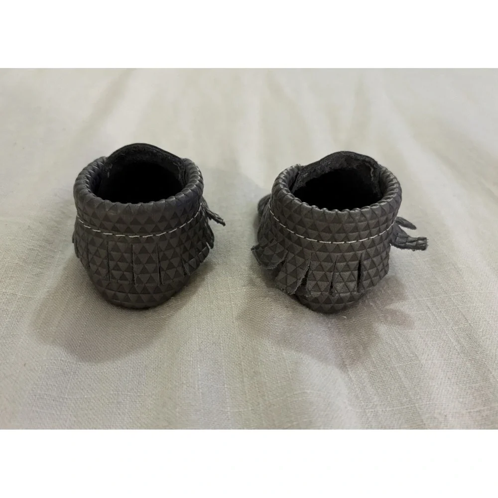 Freshly Picked Leather‎ Moccasins Baby Size 1 Gray