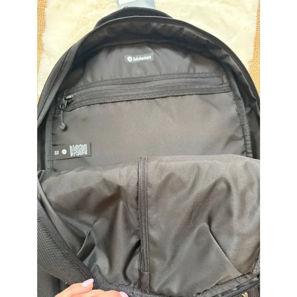 lululemon athletica Black Cruiser Multi-Pocket Everyday Backpack