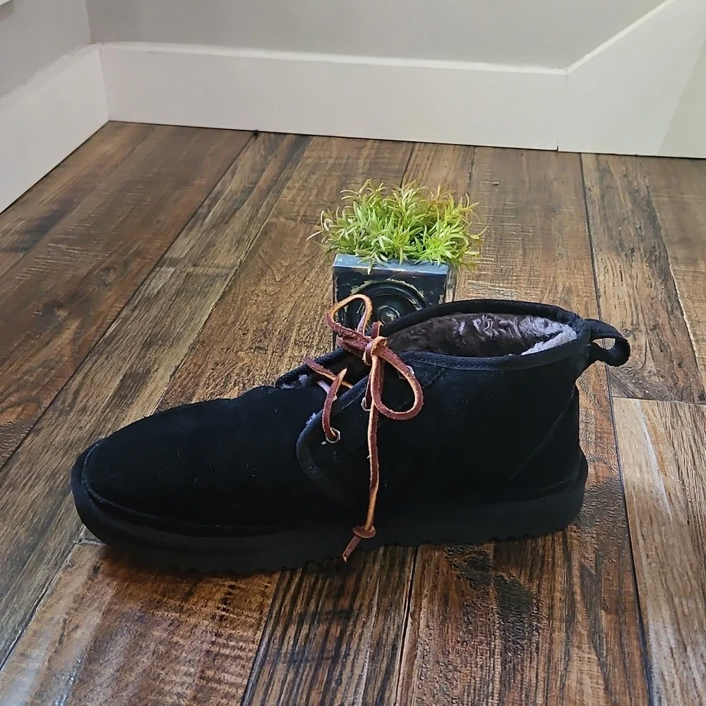 UGG stylish black