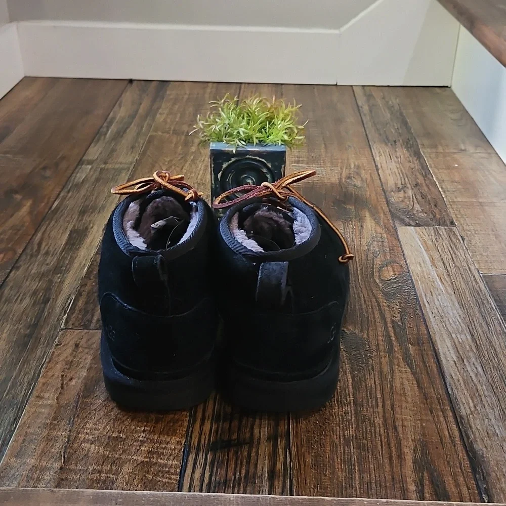 UGG stylish black