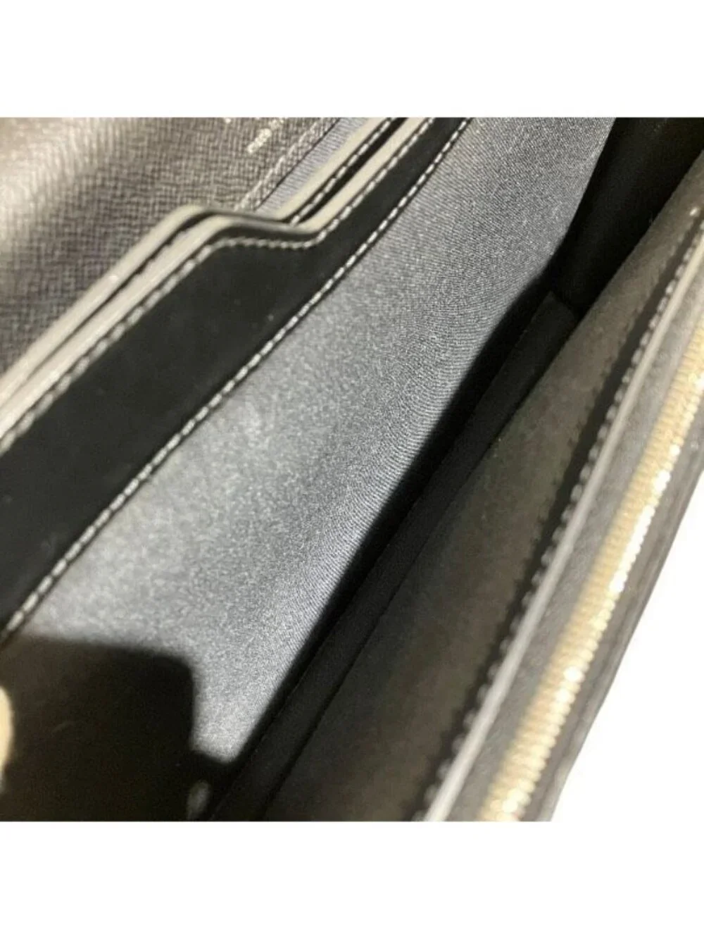 Louis Vuitton 20 model
