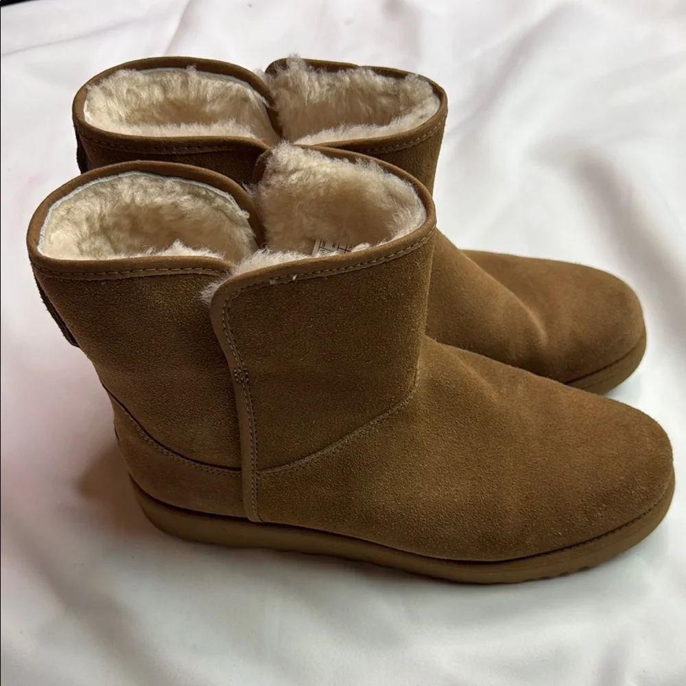 UGG very good