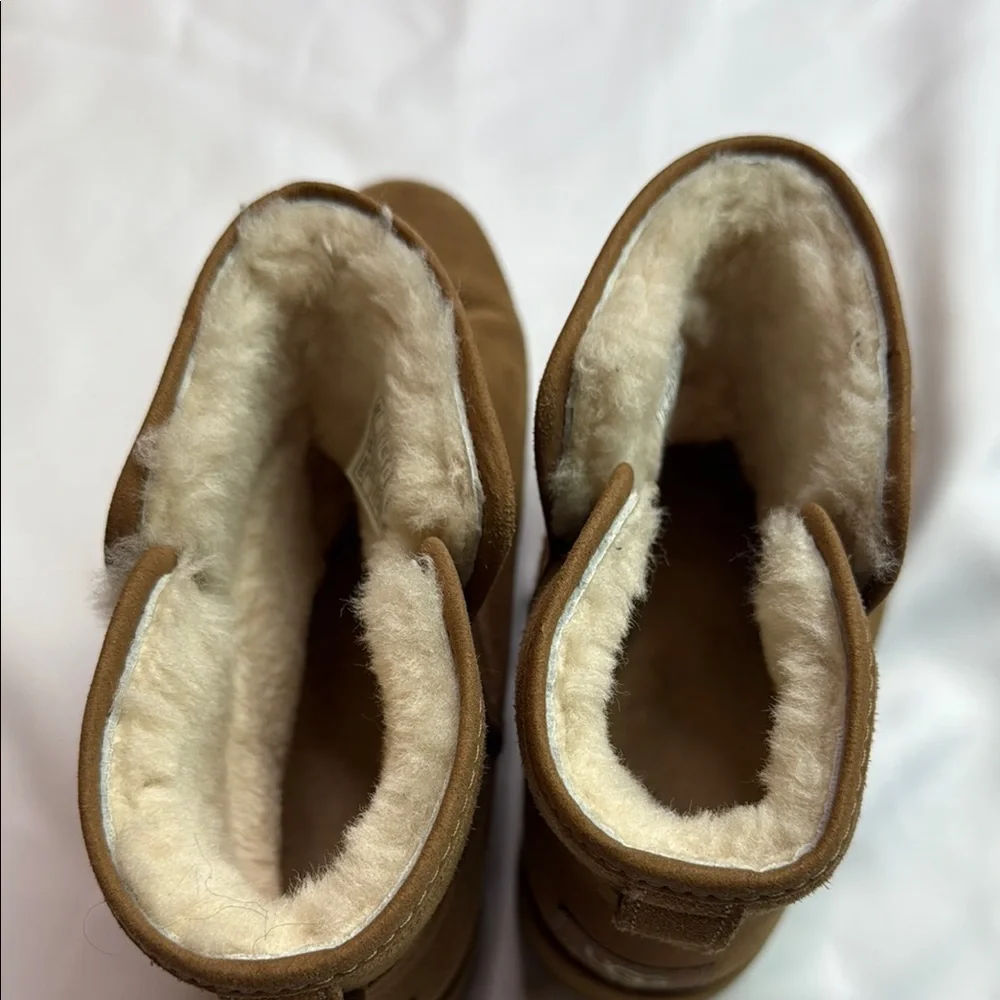 UGG very good