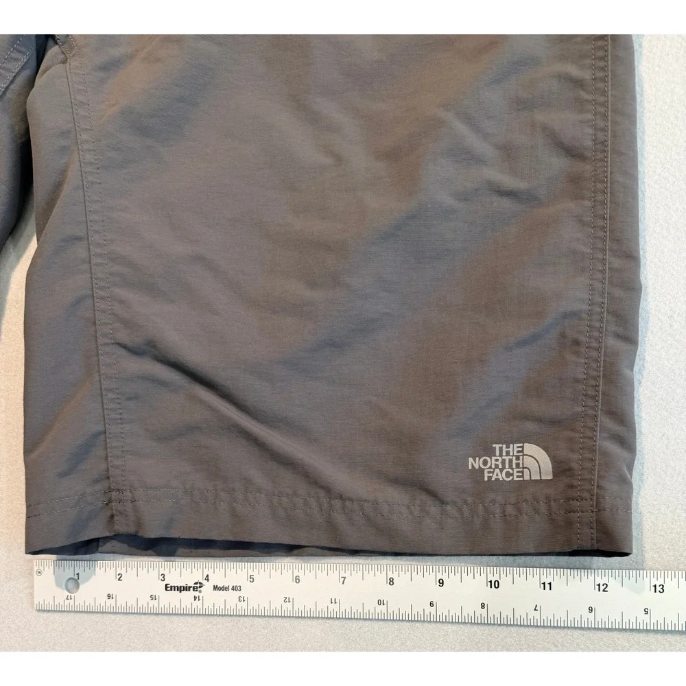The North Face Mens‎ Gray Nylon Hiking Cargo Shorts Size XL Regular Outdoor