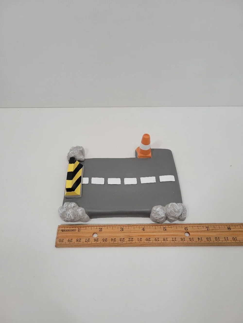 DREAM FACTORY Road Construction Kids Bathroom Soap Dish Or Cake Topper