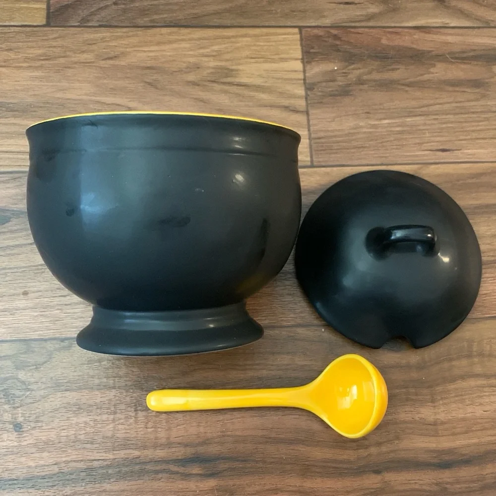 EdgeVantage soup tureen