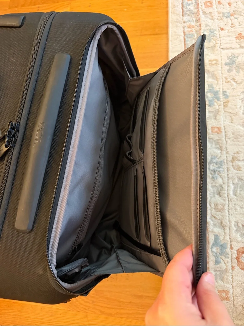 Tumi Alpha Compact 4 Wheeled Brief Black Carry-On
