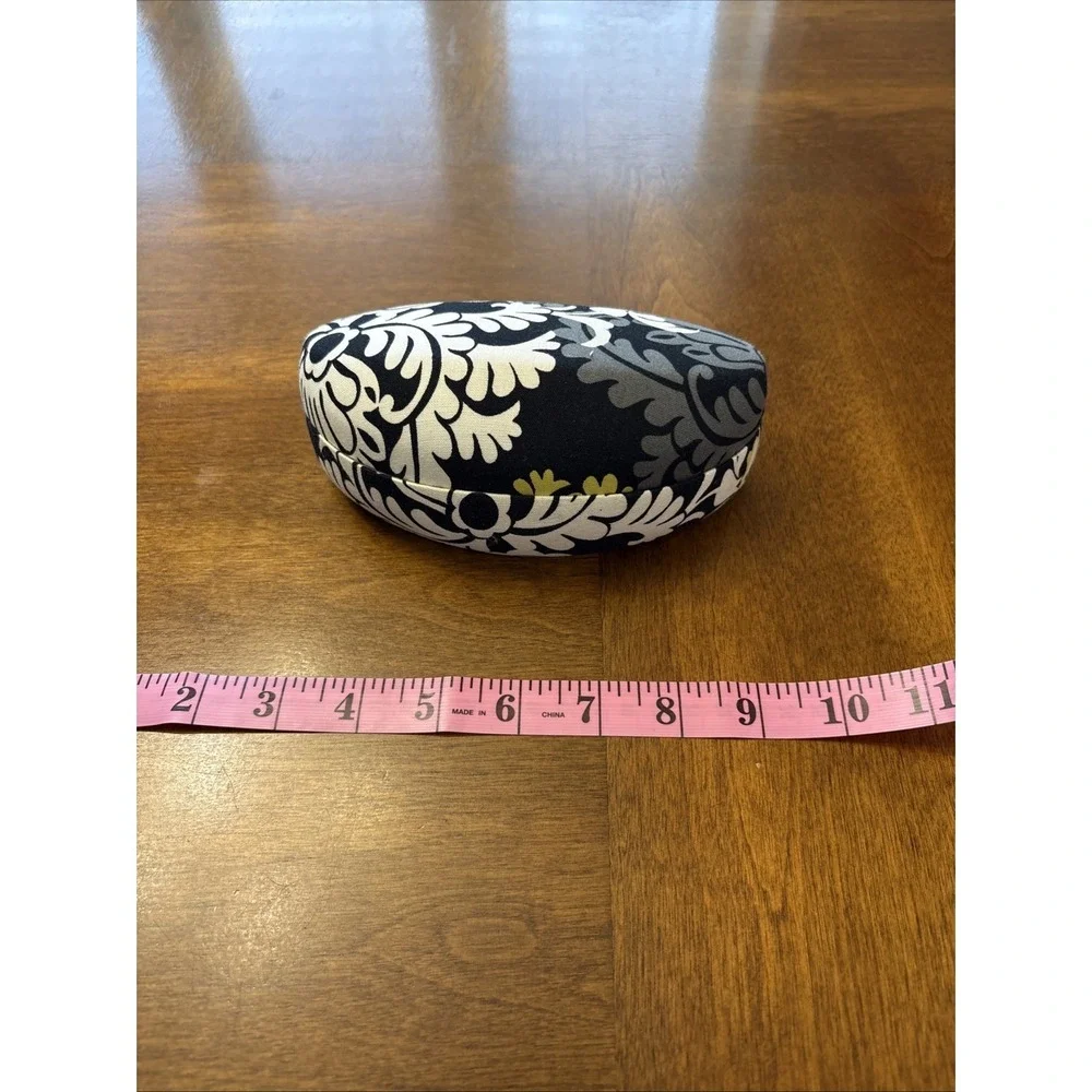 Vera Bradley clamshell hard‎ eyeglass case in retired Baroque pattern