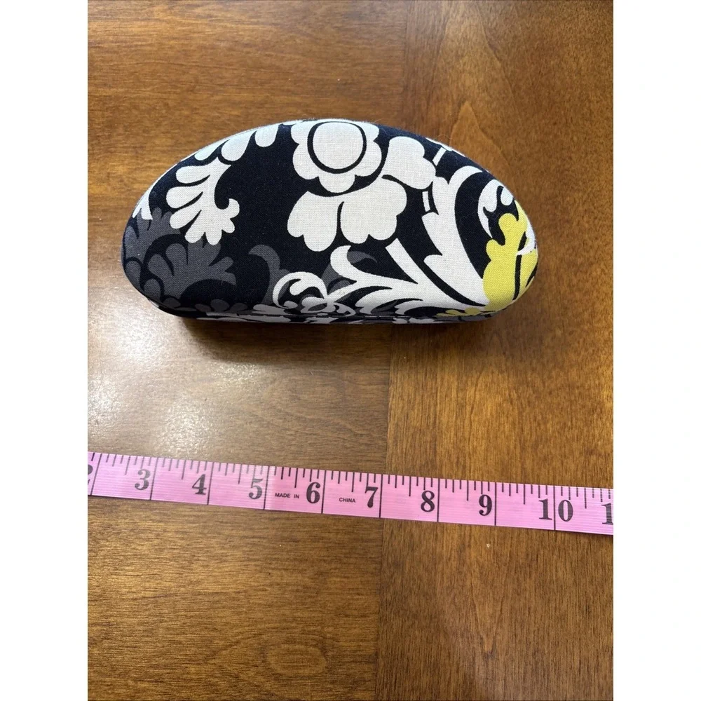 Vera Bradley clamshell hard‎ eyeglass case in retired Baroque pattern