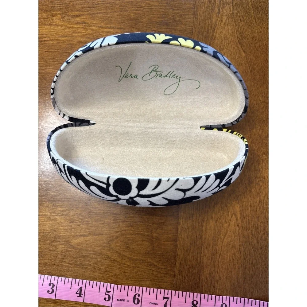 Vera Bradley clamshell hard‎ eyeglass case in retired Baroque pattern