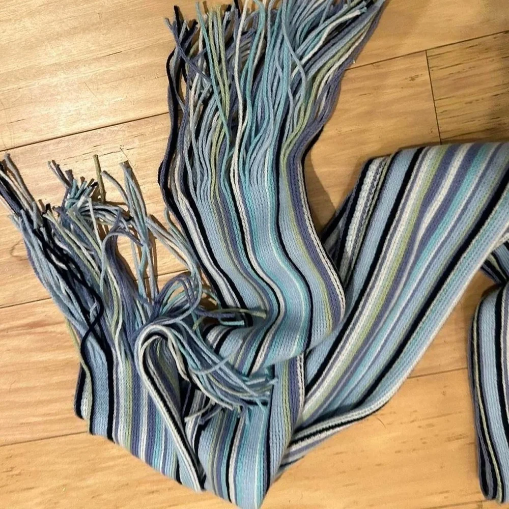 N/A elegant blue