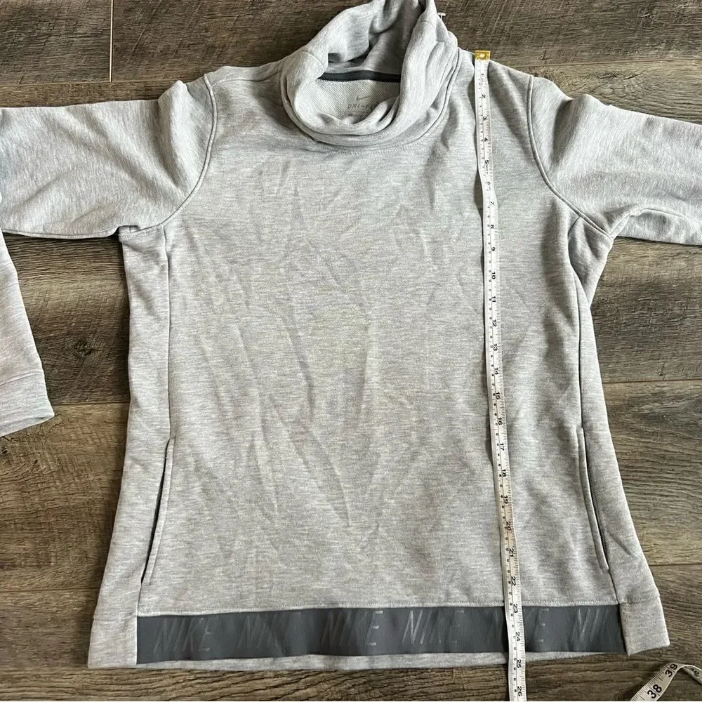 Nike dry cowl