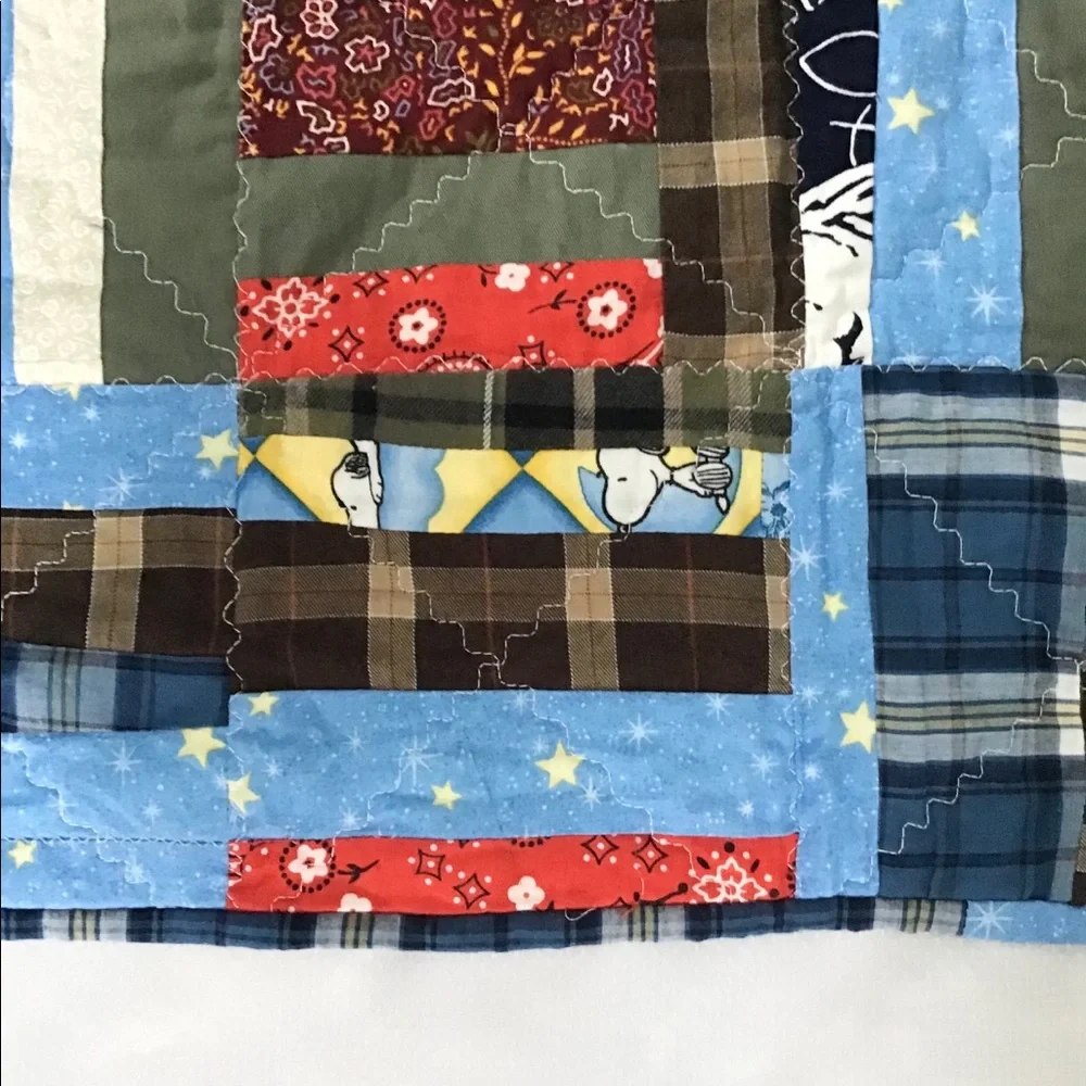 Amazing hand made SNOOPY crib quilt red/blue