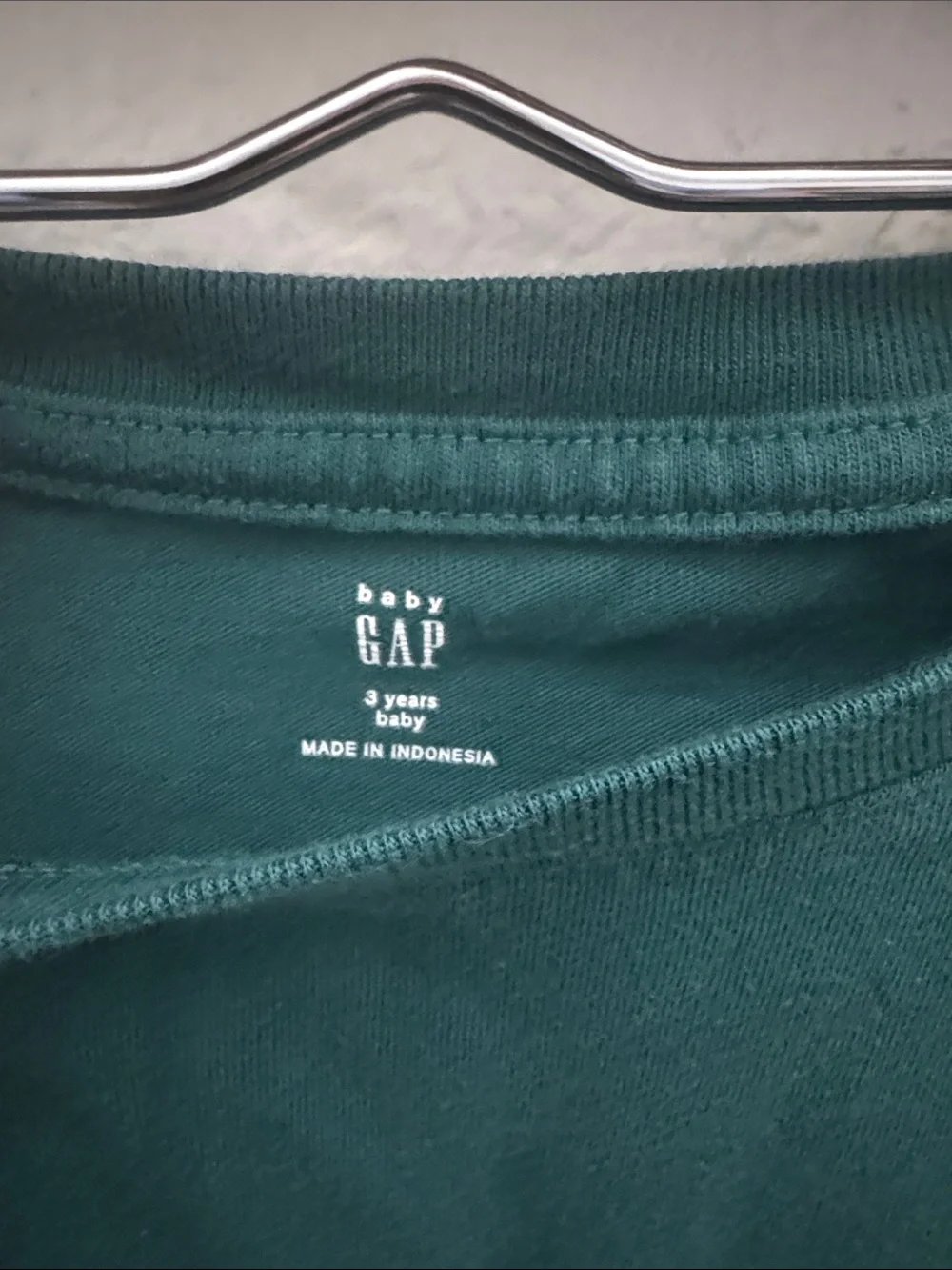GAP dark green