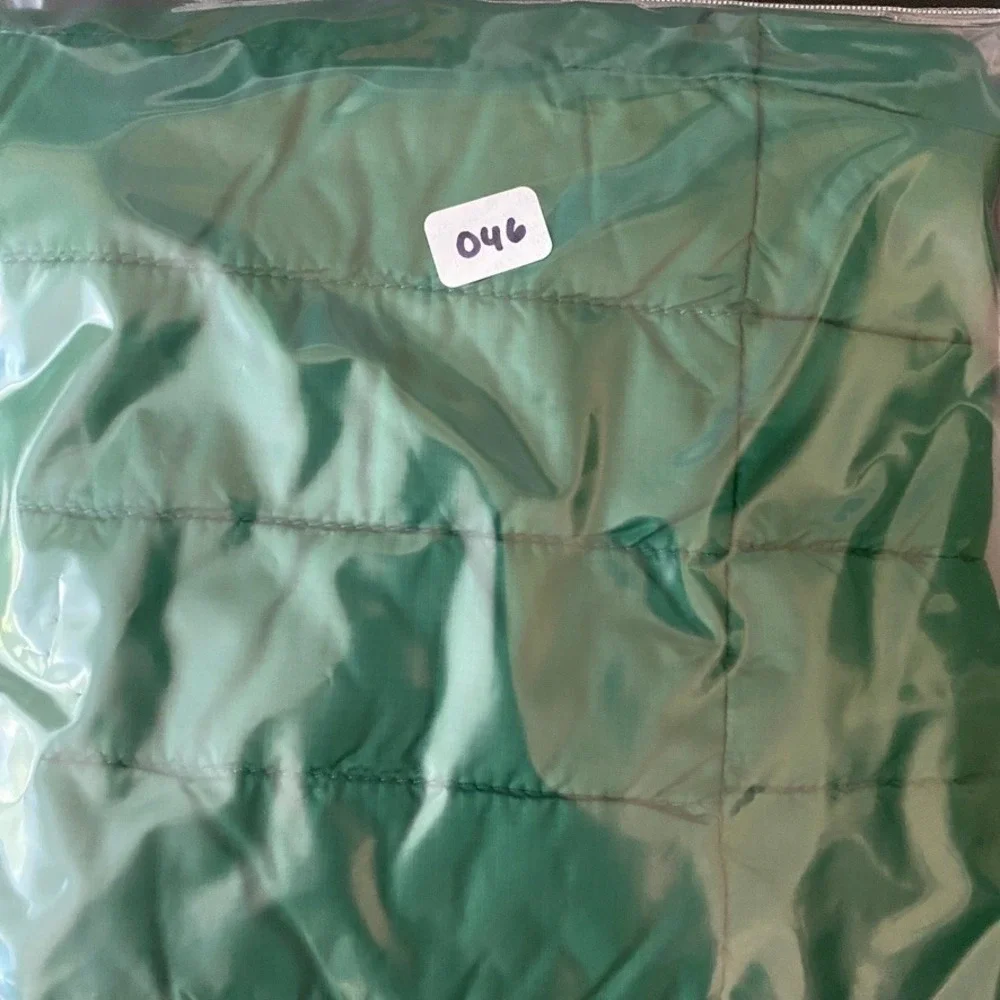 Vineyard Vines lightweight quilted