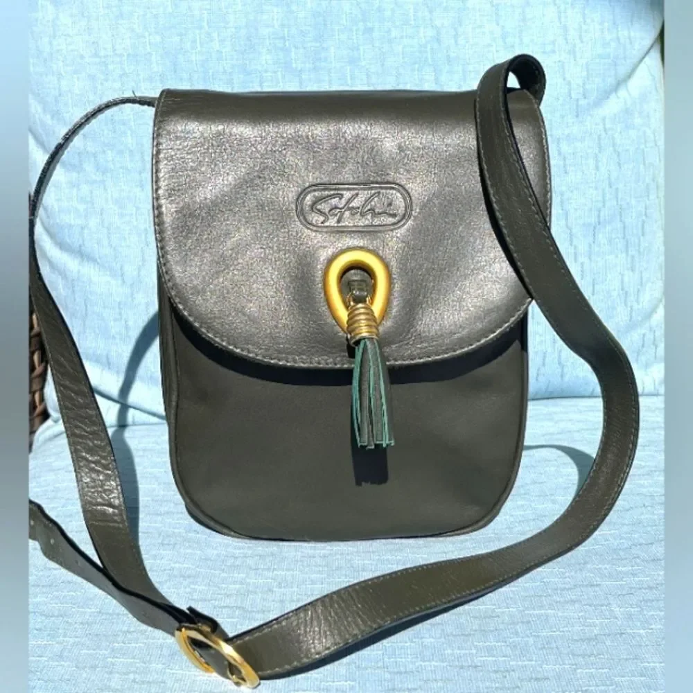 Satchi Italian Made Hunter Green Leather Crossbody With Brushed Gold Trim