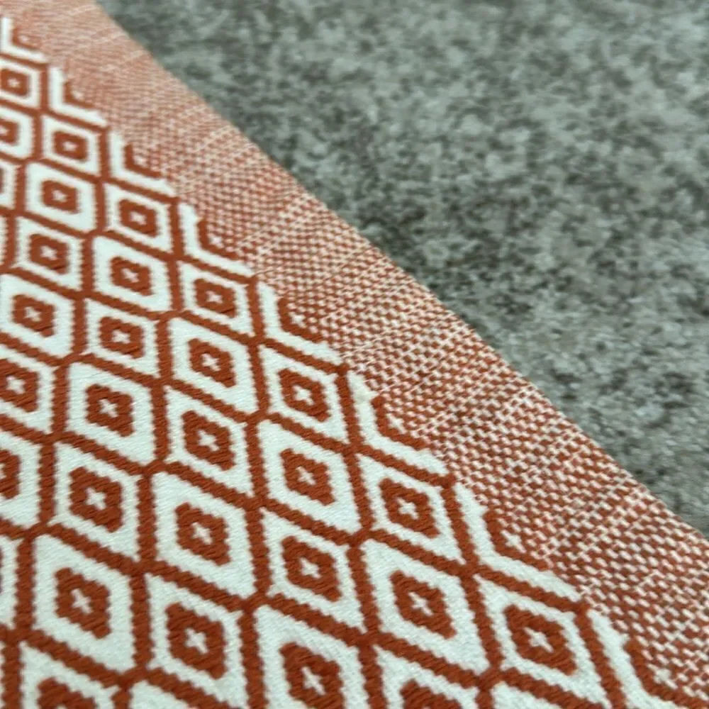 Haymarket Square 18”x6’ cream