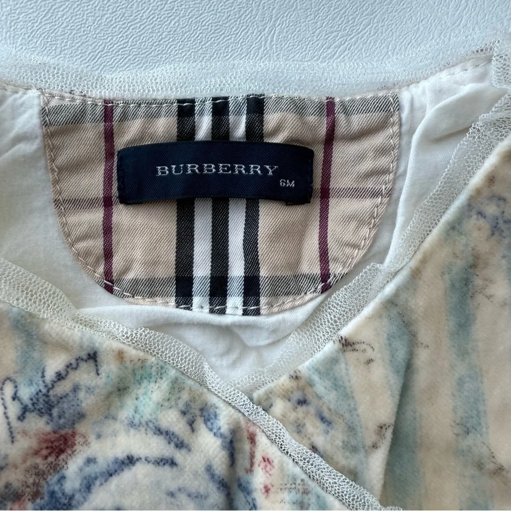 Burberry adorable baby
