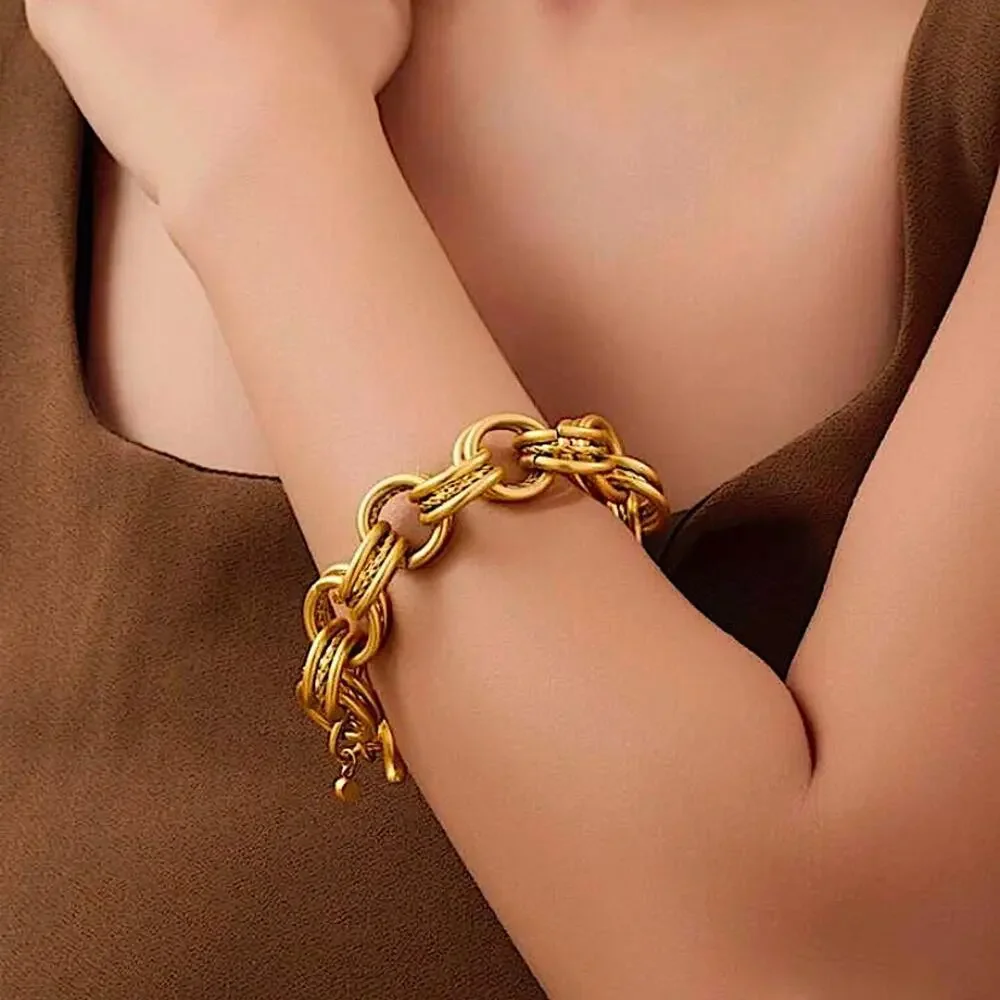 BOUTIQUE this elegant