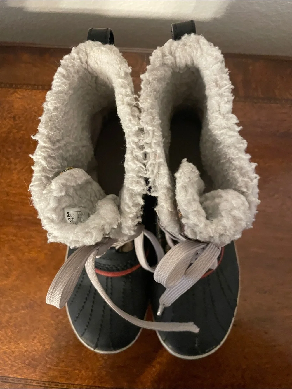 Sorel Kids Tivoli Plaid Duck Snow Boot kids size 3
