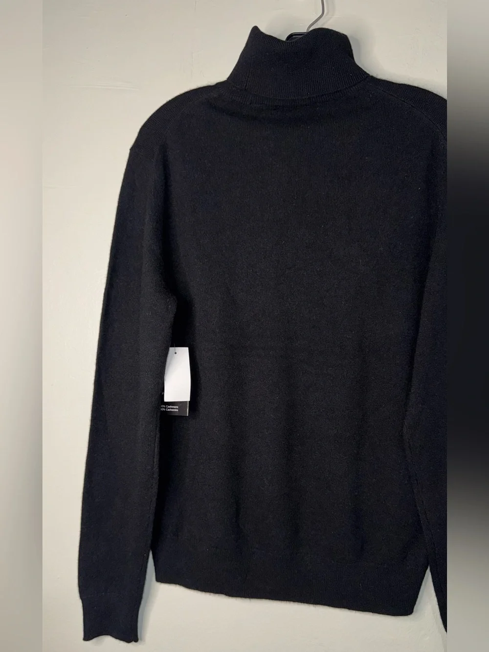Saks Fifth Avenue streamlined black