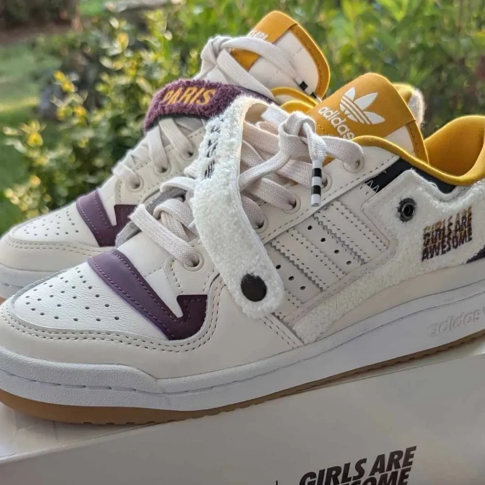 adidas forum low