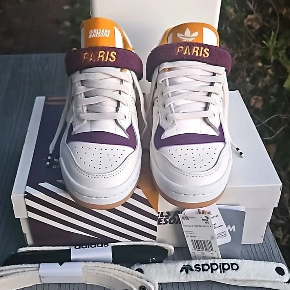 adidas forum low