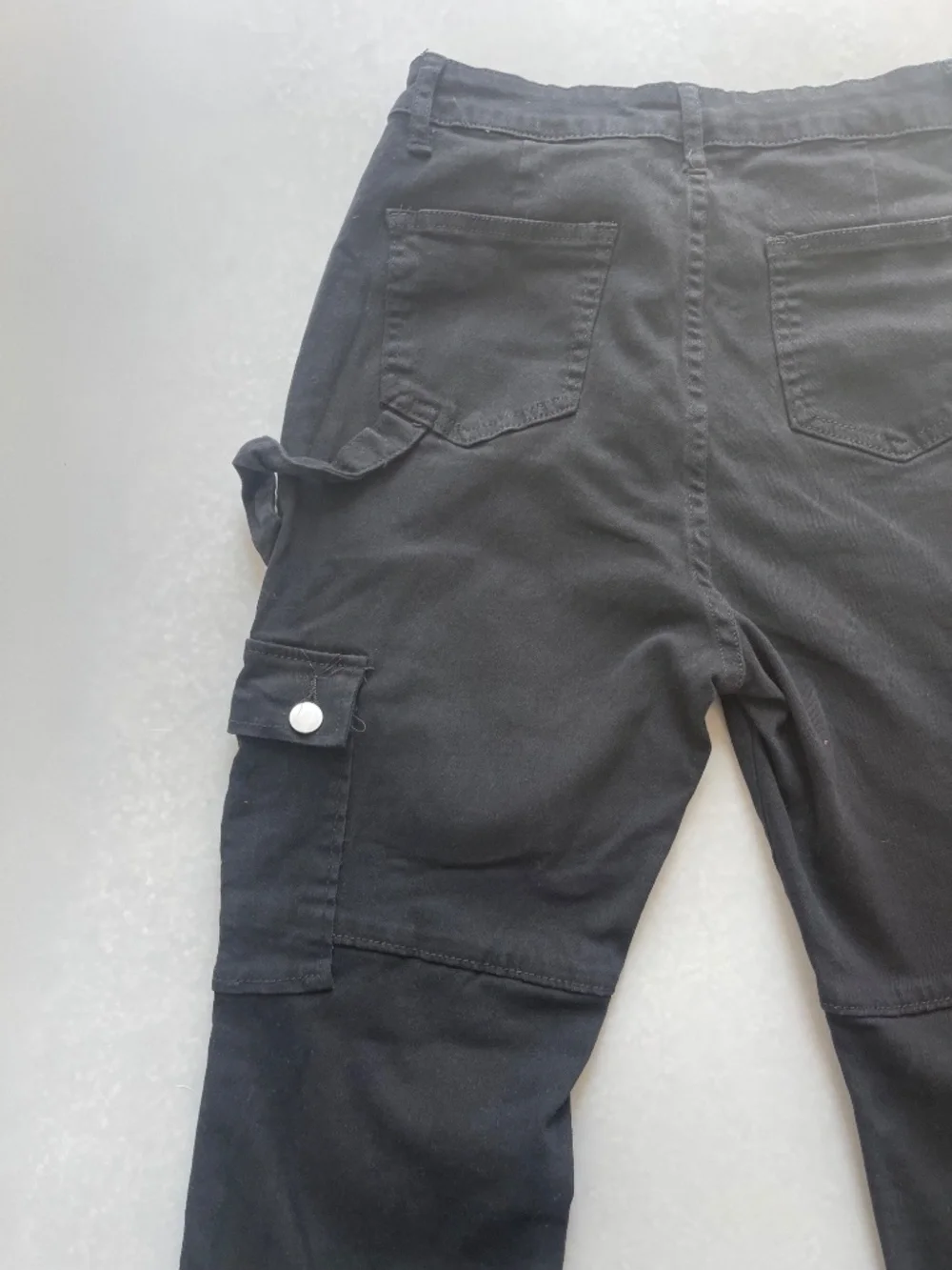 None black cargo