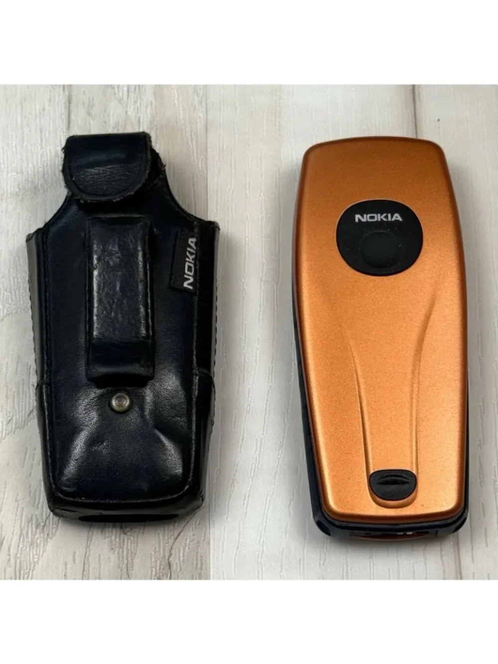 VTG 2003 NOKIA 3560 Orange Candybar Mobile CELL PHONE w/ Power Supply HTF WORKS!