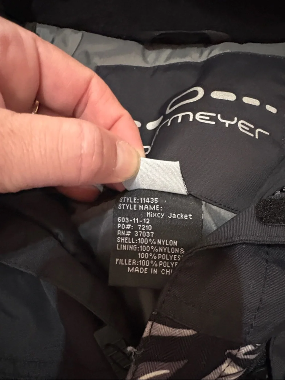 Obermeyer size look blue