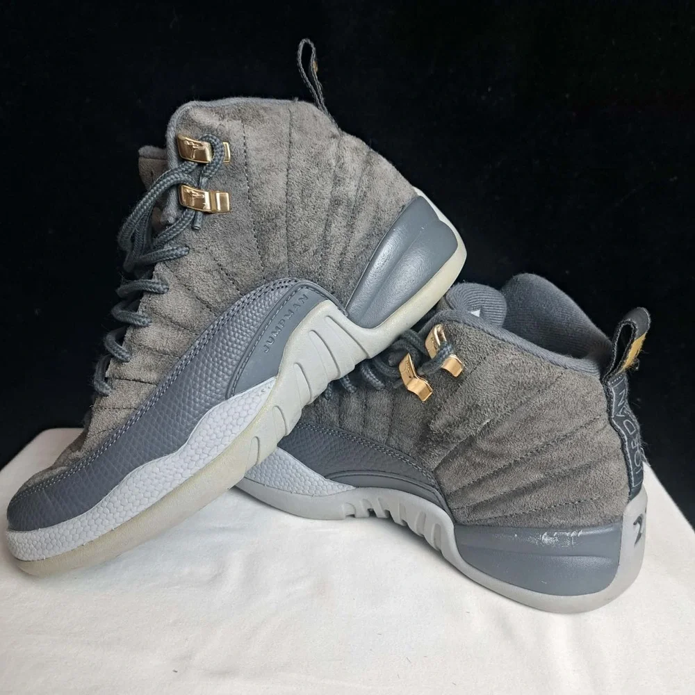 Nike Air Jordan 12 XII Retro GS Grey Wolf 153265-005 Youth Size 4.5 Y Suede
