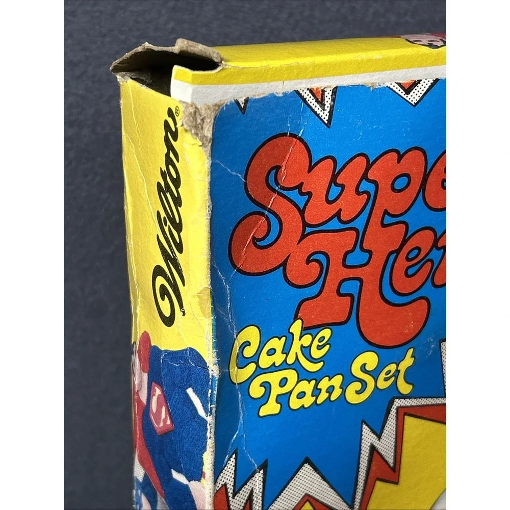 Wilton Super‎ Hero Cake Pan - 1977 Vintage DC Comics - Makes Superman Or Batman