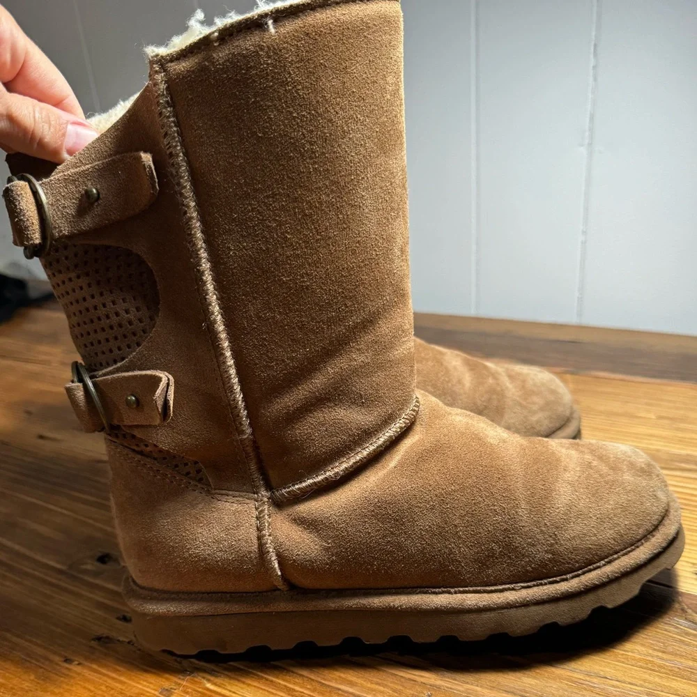 Bearpaw Womens Clara Suede Hickory Sheepskin Mid Height Cozy Winter Boots Size 8
