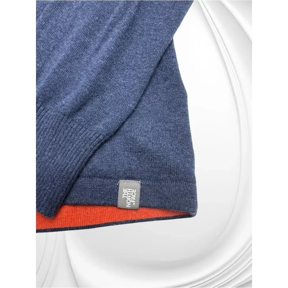 THE NORTH FACE Men’s Medium Blue 1/4 Zip Sweater