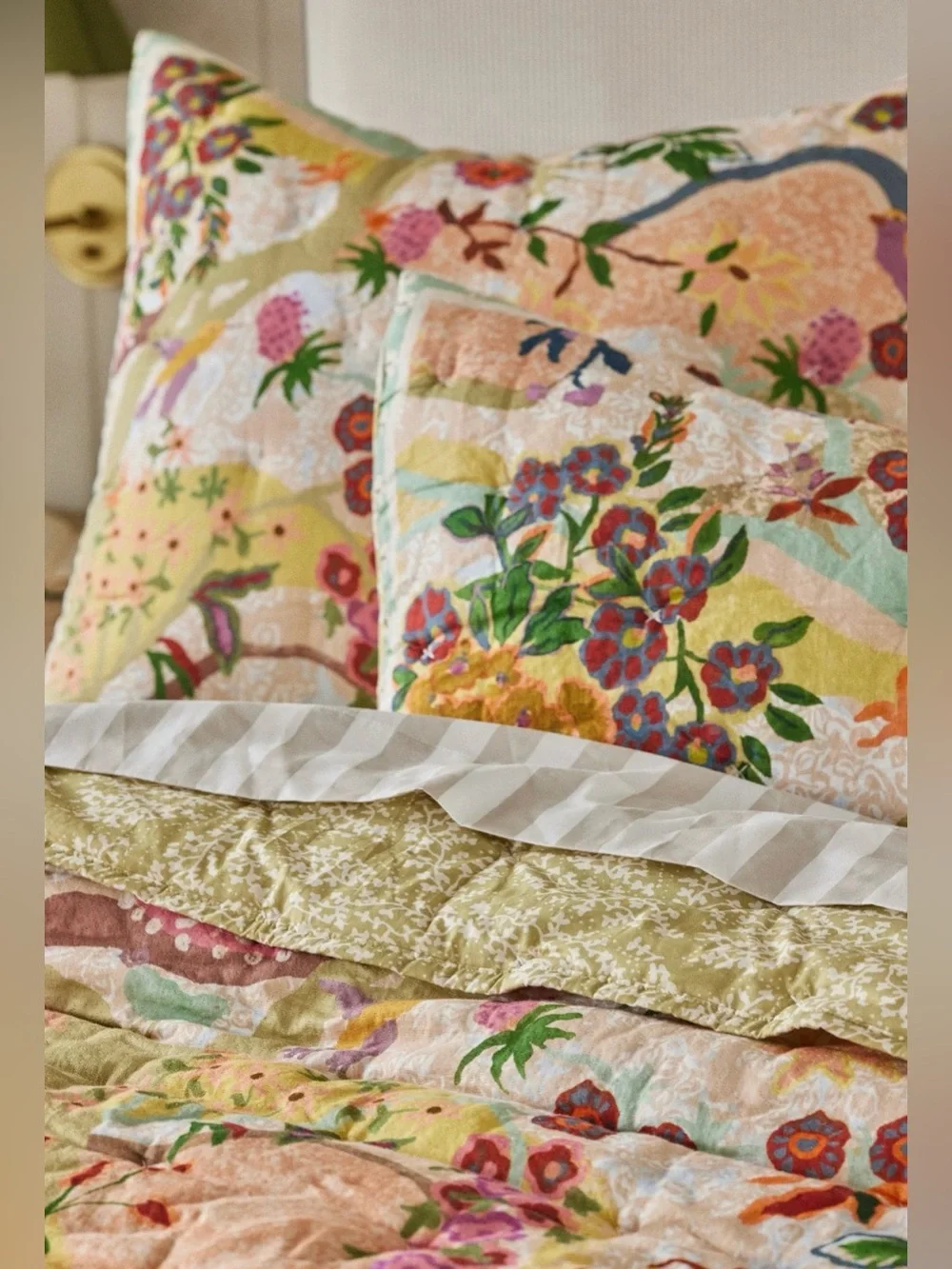Anthropologie arresting only