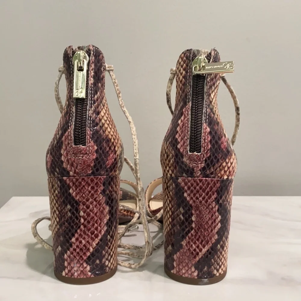 Jessica Simpson brand new