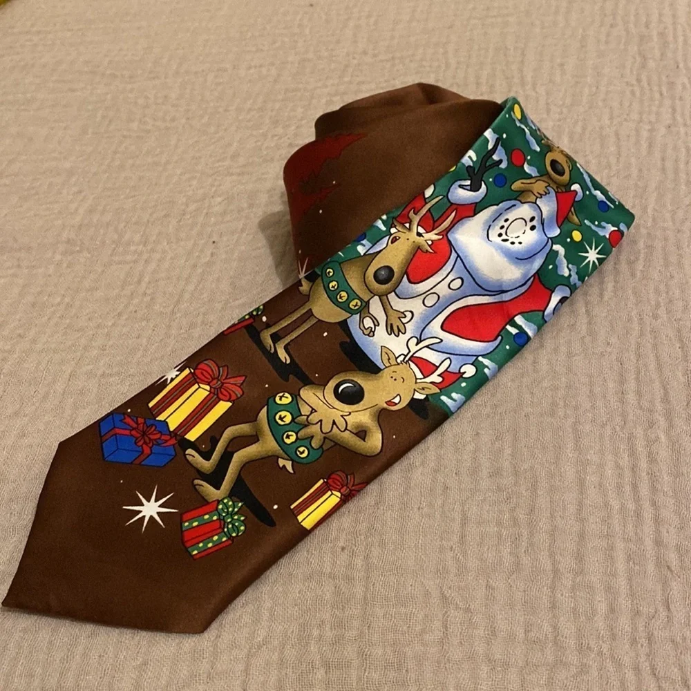 NOEL HOLLIDAY COLLECTION GRAPHIC TIE . Perfect for Christmas Party. NEW .