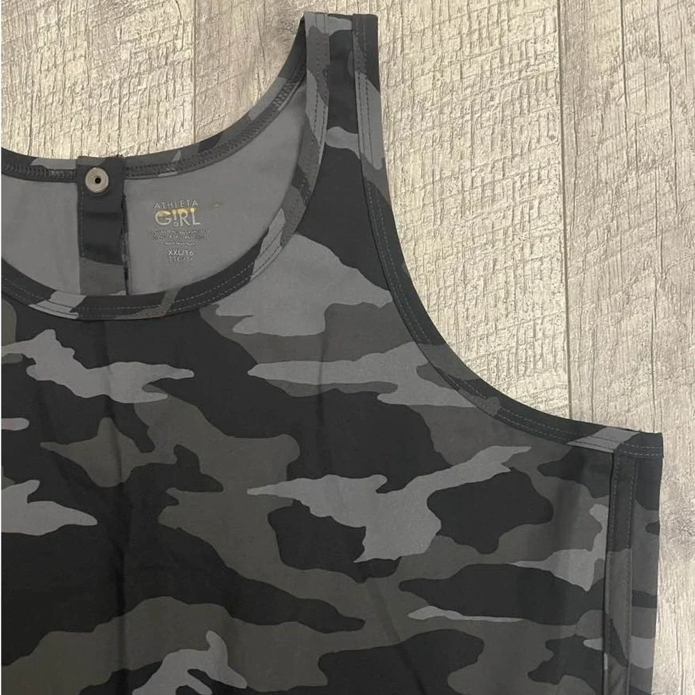 Athleta are tank features