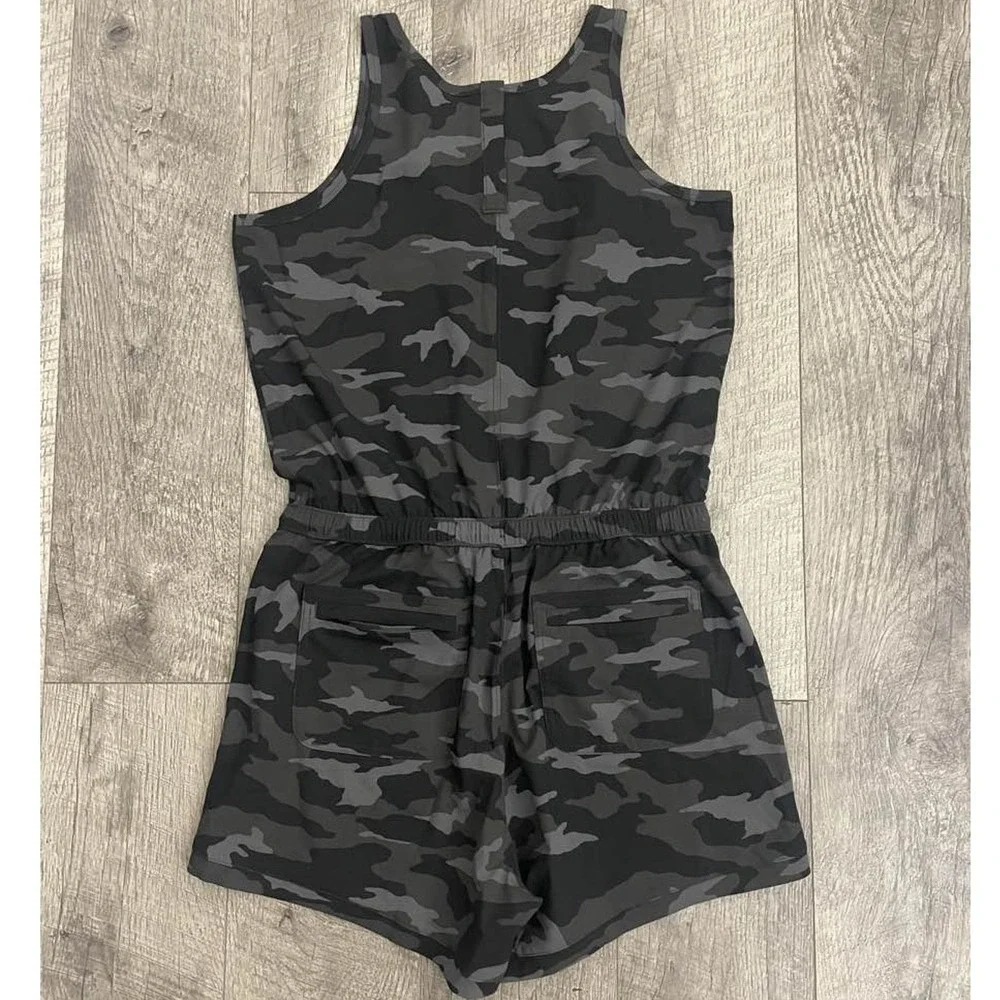 Athleta utility print daily