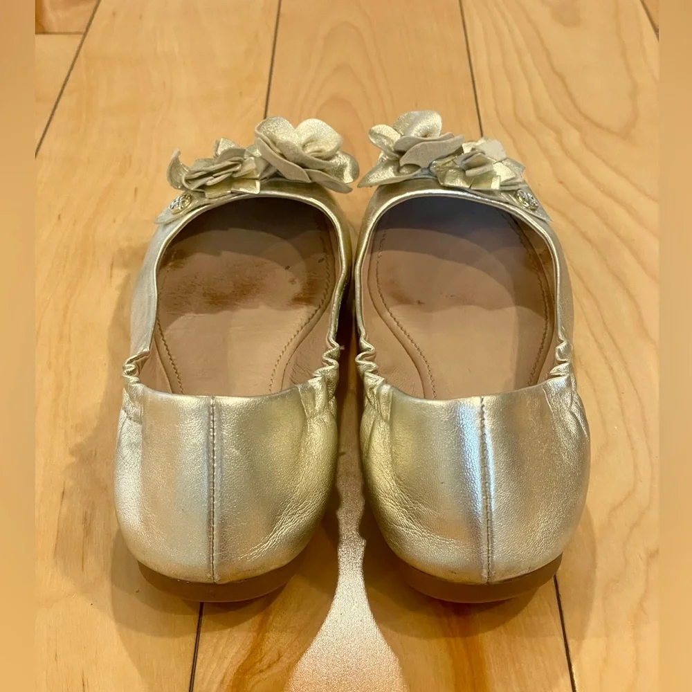 Tory Burch Blossom Ballet Flat‎ Grained Metallic in Spark Gold Size 6.5