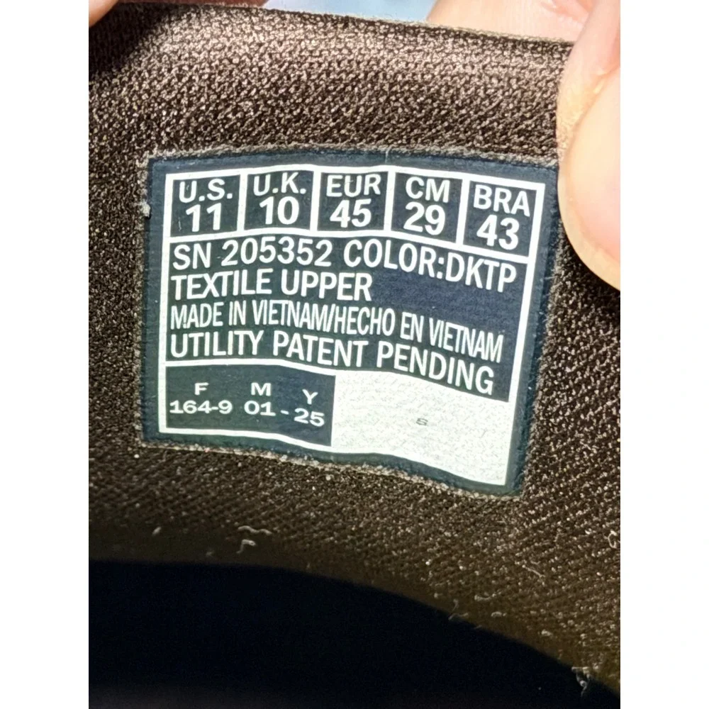 Skechers hands free