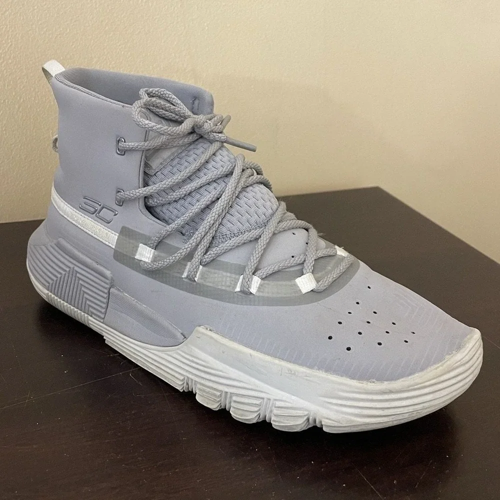 Under Armour top upper high