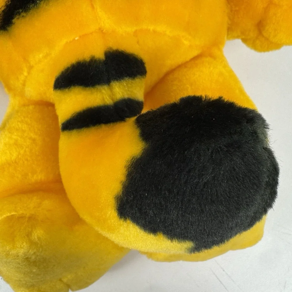 Garfield Plush Classic Orange Cat‎ Stuffed Animal Paws Vintage Style