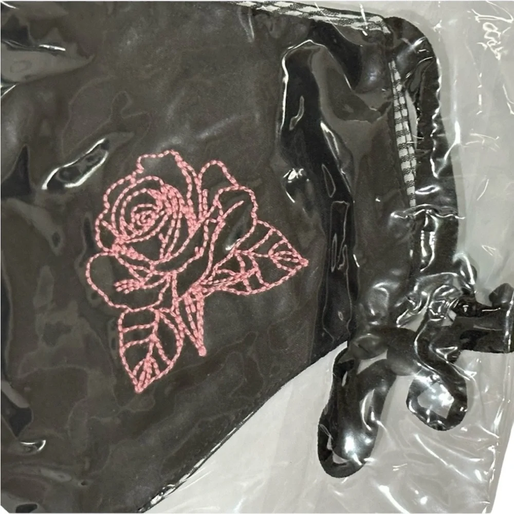 Johnny Was Embroidered Face Masks 5 Pack Brand New in Package Black