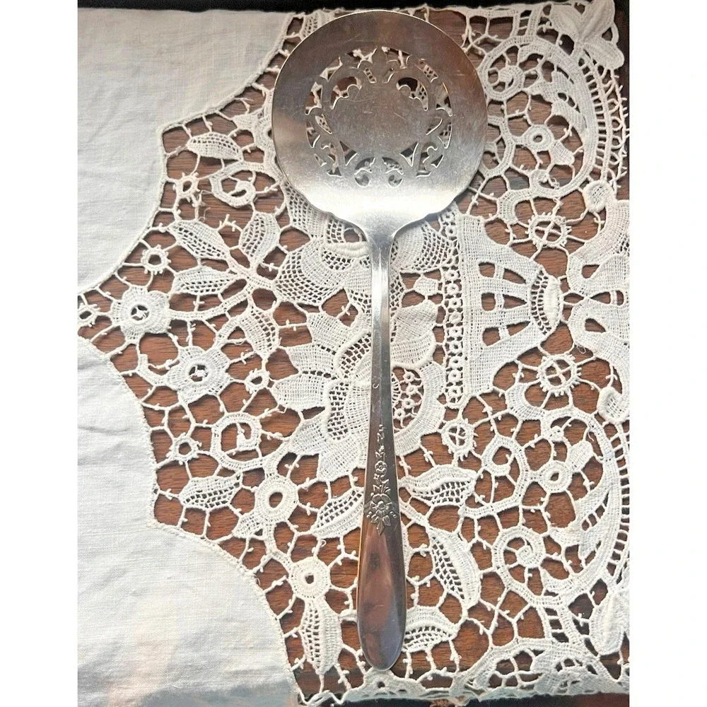 Oneida vintage pierced