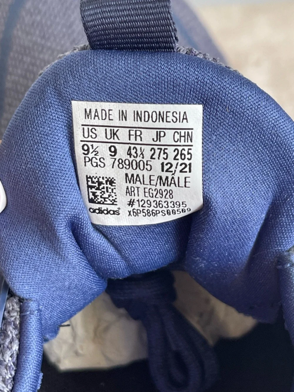 adidas lightweight knit