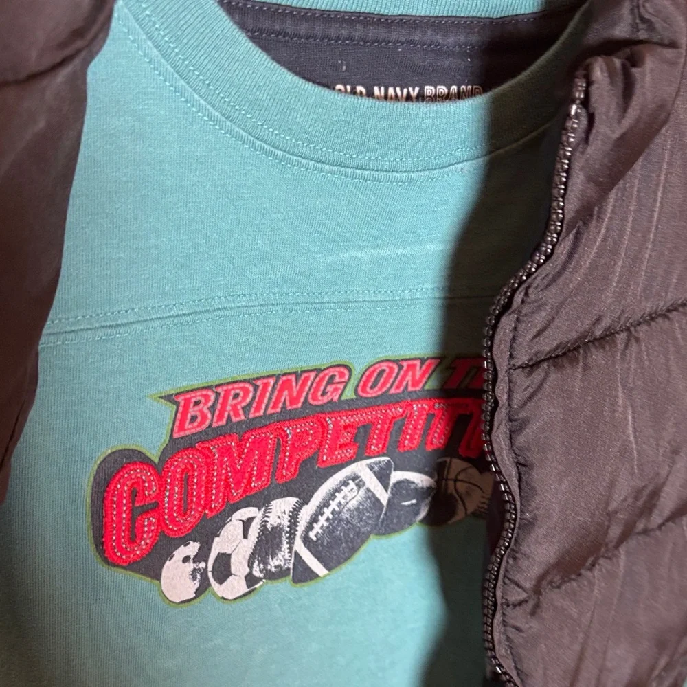 Old Navy Black Puffer‎ Vest AND Graphic Tee~Sz 5