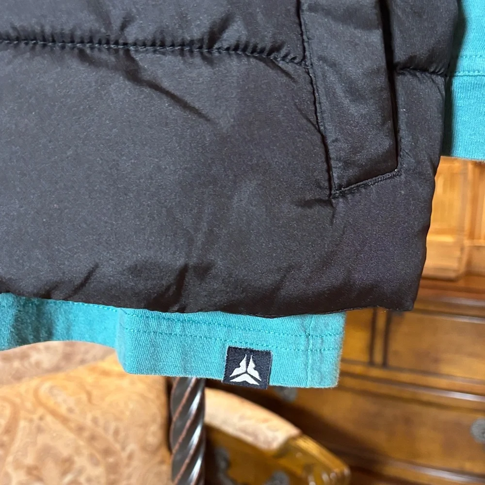 Old Navy Black Puffer‎ Vest AND Graphic Tee~Sz 5