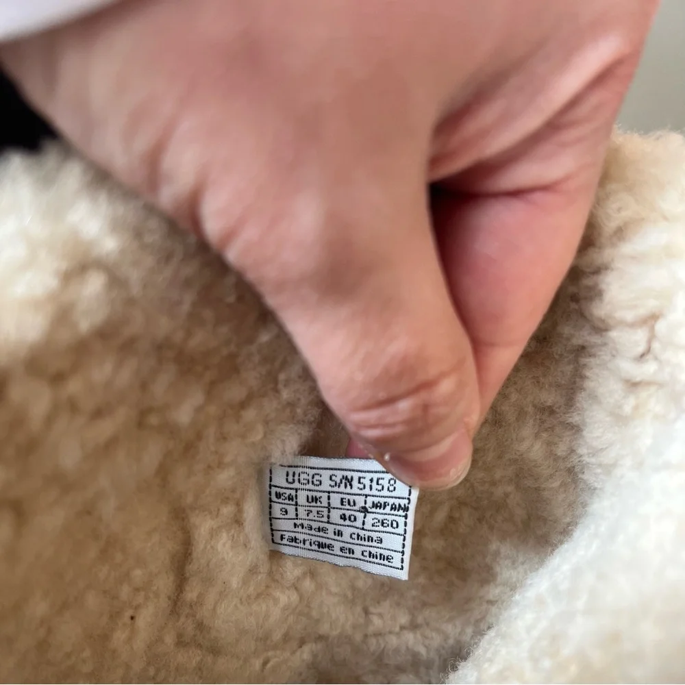 UGG comfort silhouette major