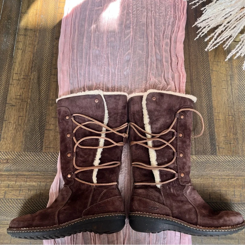 UGG normal genuine shearling